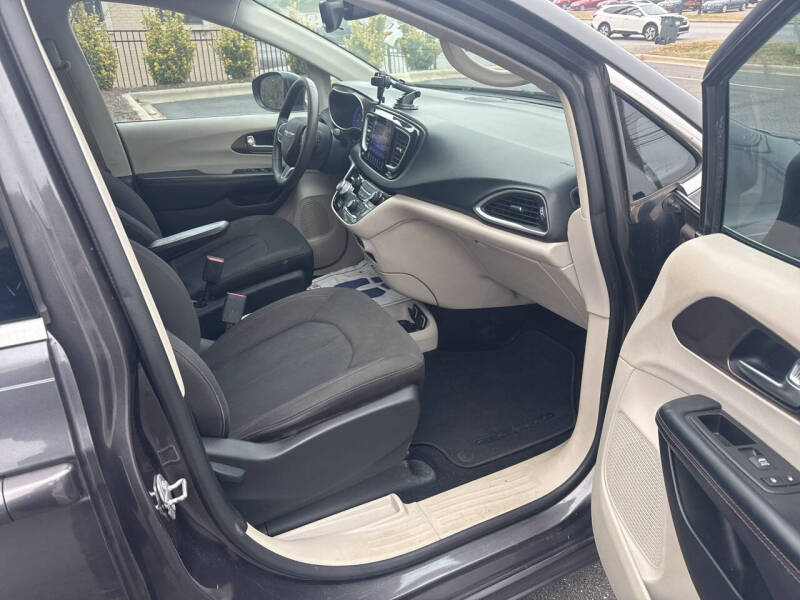 2017 Chrysler Pacifica Touring