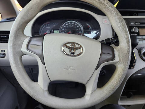 2012 Toyota Sienna