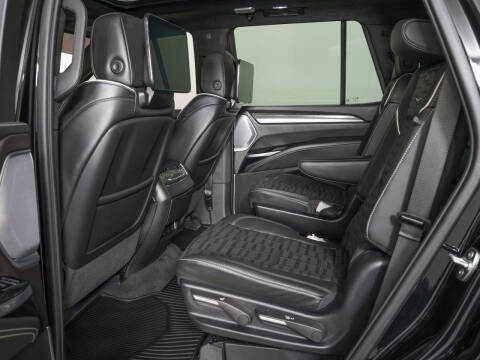 2025 Cadillac Escalade-V