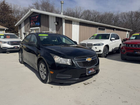 2013 Chevrolet Cruze for sale at Victor's Auto Sales Inc. in Indianola IA
