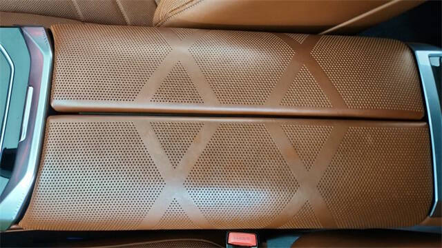 2023 BMW 7 Series 740i