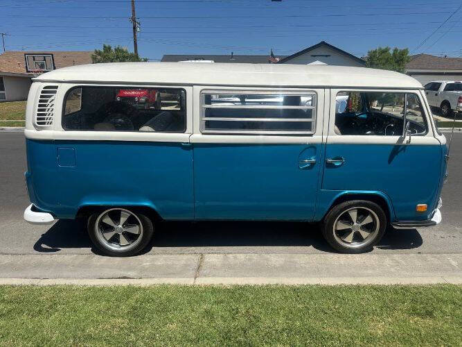 1972 Volkswagen Bus