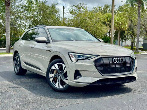 2021 Audi e-tron quattro Premium