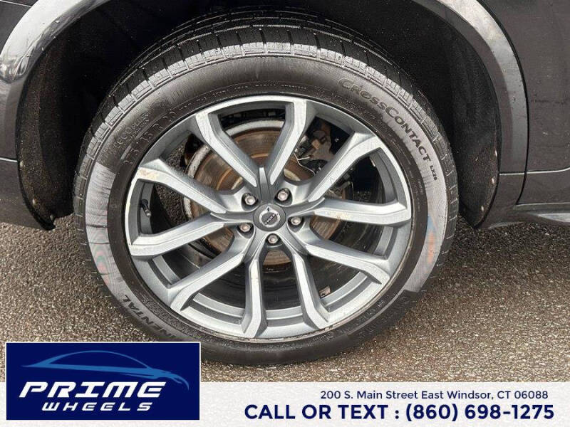 2016 Volvo XC90 T6 Momentum