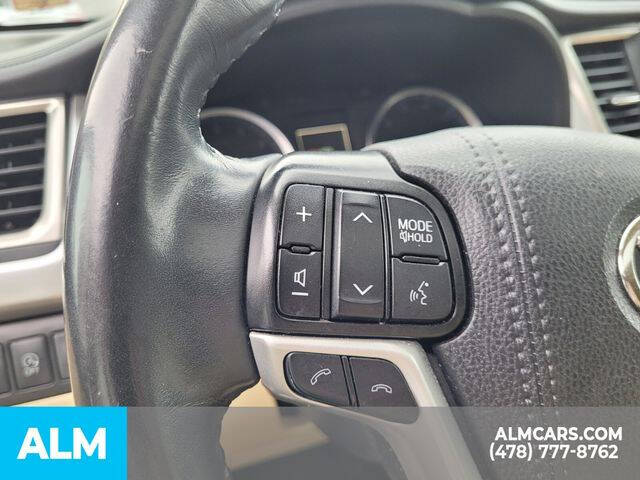 2019 Toyota Highlander SE