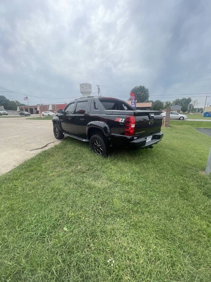 2013 Chevrolet Avalanche for sale at Dixon Auto Sales in Pea Ridge, AR