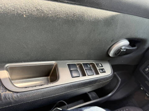 2012 Nissan Versa 1.8 SL