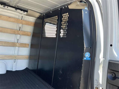 2023 GMC Savana 2500