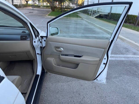 2008 Nissan Versa 1.8 SL