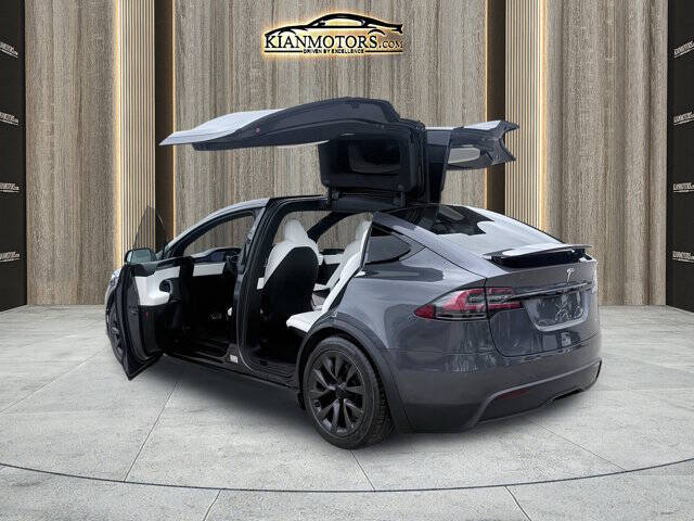 2022 Tesla Model X Plaid
