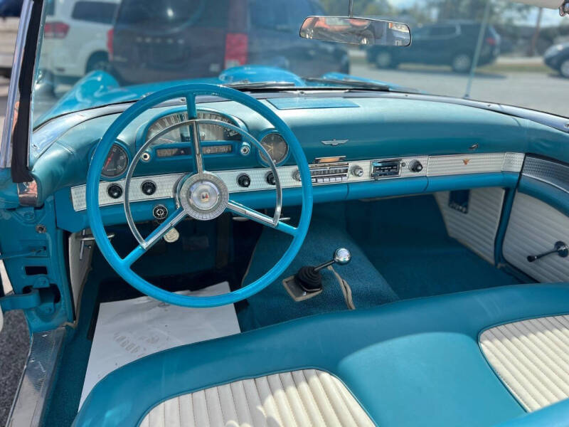 1956 Ford Thunderbird