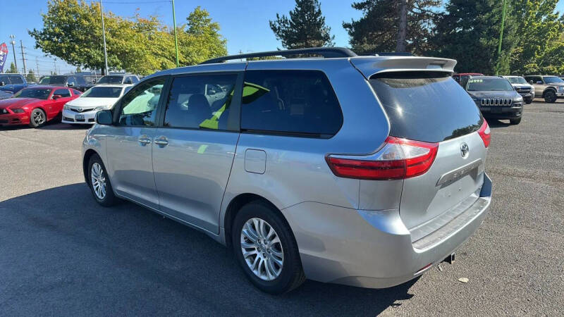 2017 Toyota Sienna