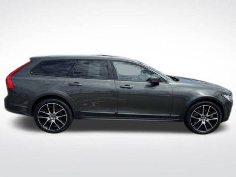 2020 Volvo V90 Cross Country T6