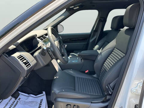 2025 Land Rover Discovery P300 S