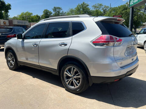 2016 Nissan Rogue SV