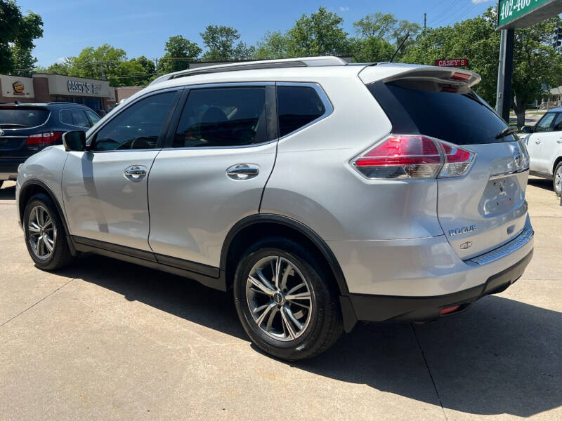 2016 Nissan Rogue SV