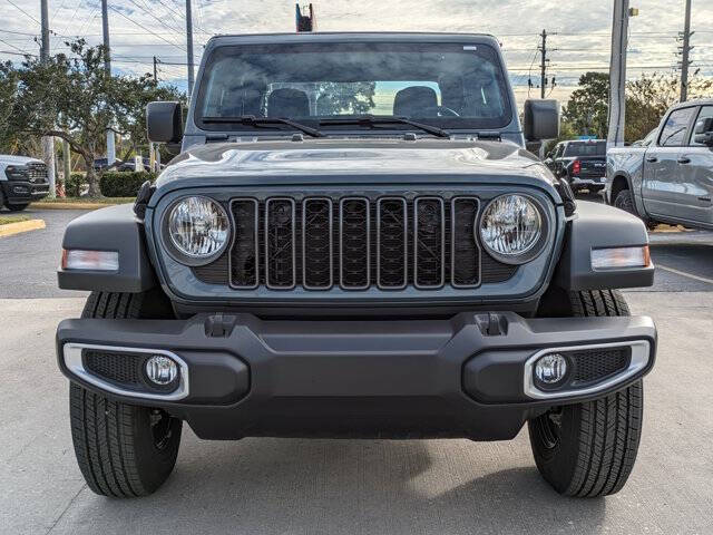 2026 Jeep Gladiator Sport