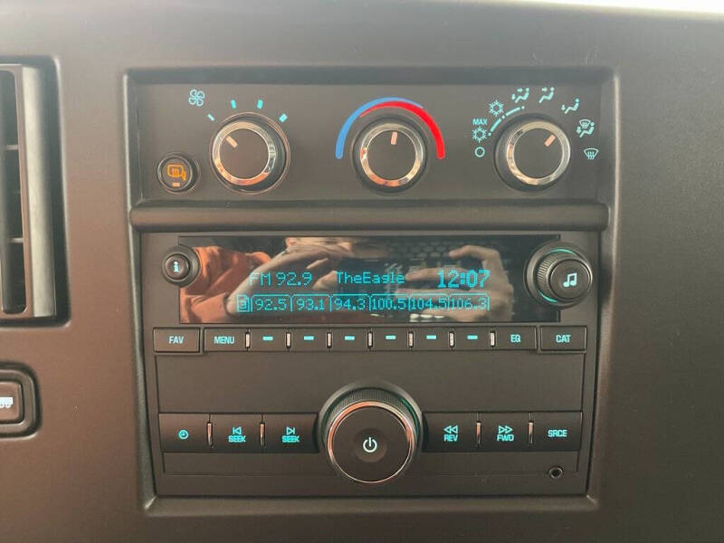 2023 GMC Savana 2500