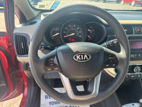 2015 Kia Rio 5-Door LX