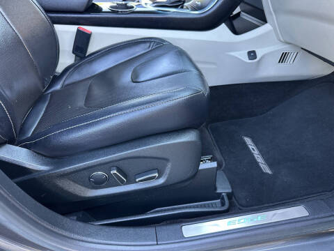2017 Ford Edge Titanium
