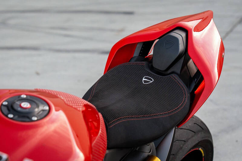 2023 Ducati Streetfighter V2