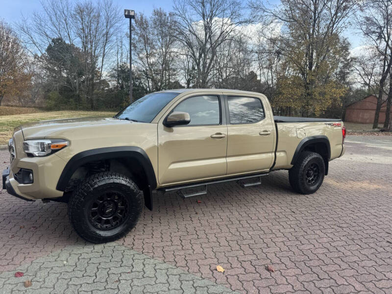 2017 Toyota Tacoma TRD Off Road's photo