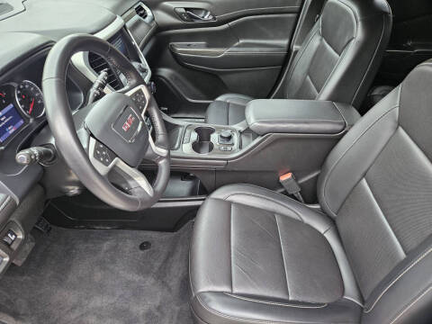 2022 GMC Acadia SLT