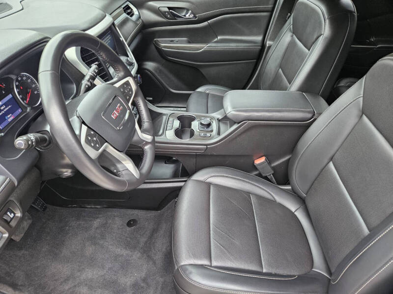 2022 GMC Acadia SLT