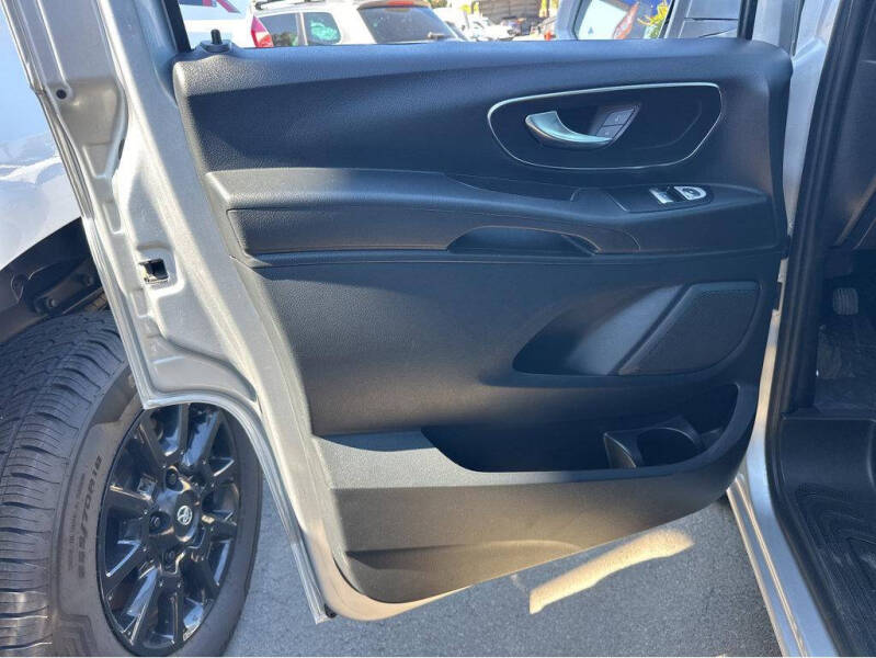 2016 Mercedes-Benz Metris Passenger