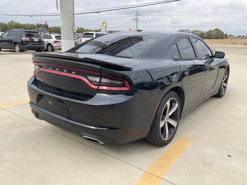 2017 Dodge Charger SE