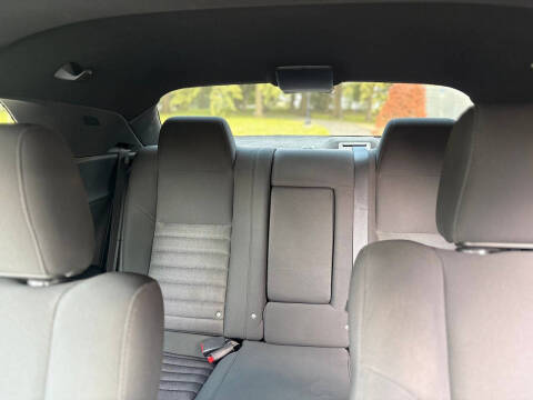 2010 Dodge Challenger SE