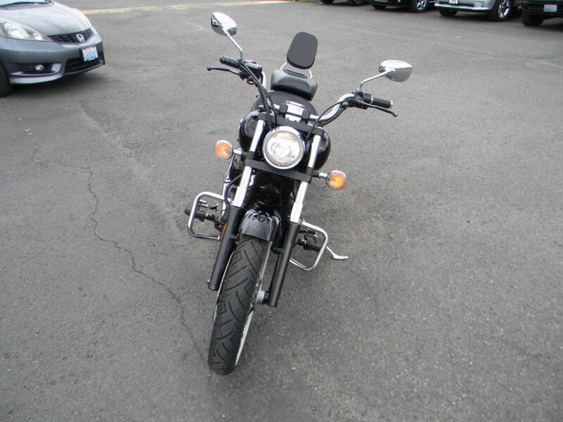 2005 Yamaha V-Star 650 Custom