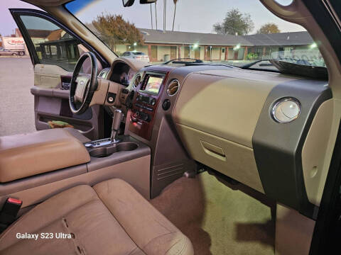 2005 Ford F-150 Lariat