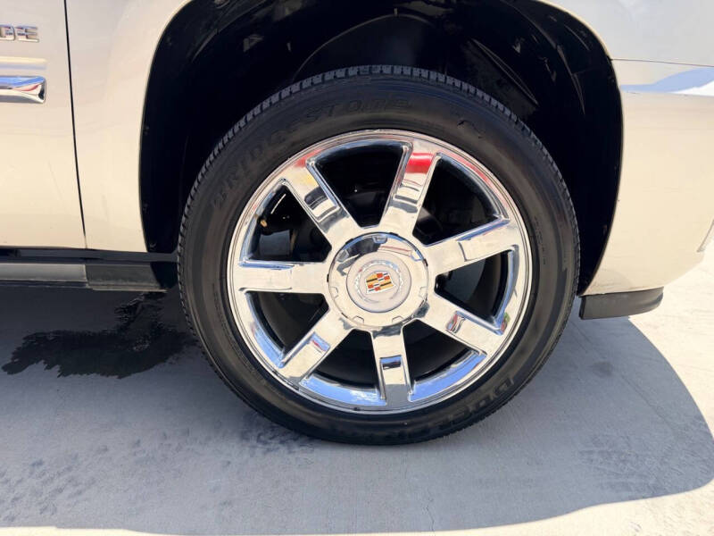 2012 Cadillac Escalade Luxury