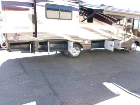 2015 Fleetwood RV Bounder 35k