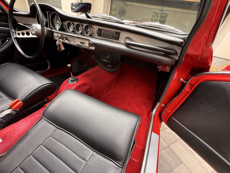 1964 Volvo P1800