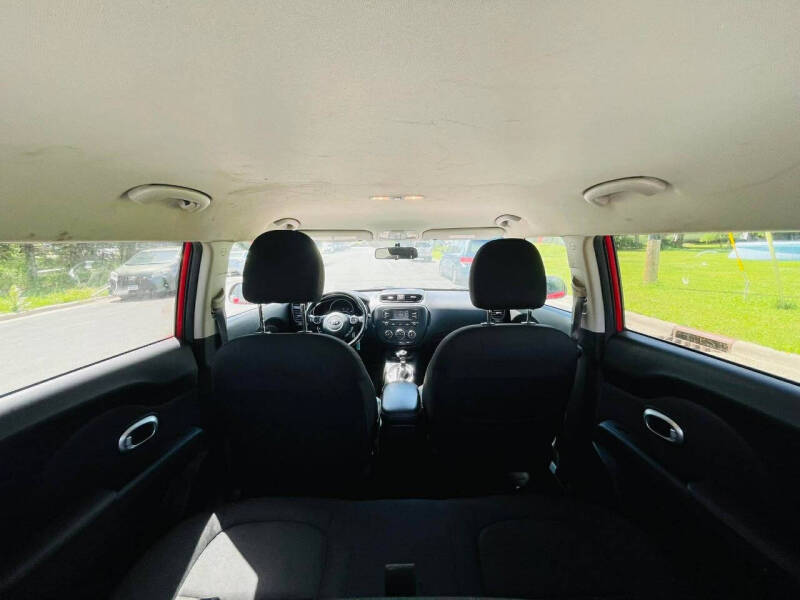2016 Kia Soul +