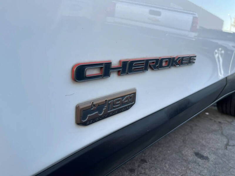 2017 Jeep Cherokee 75th Anniversary