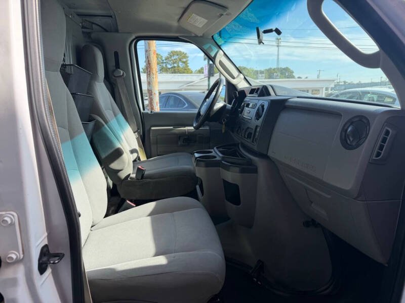 2014 Ford E-Series E-250