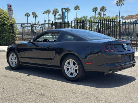 2014 Ford Mustang V6