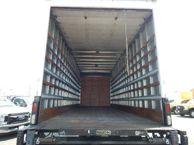 2017 Freightliner M2 106