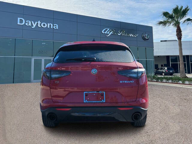 2025 Alfa Romeo Stelvio
