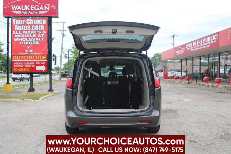 2017 Chrysler Pacifica LX