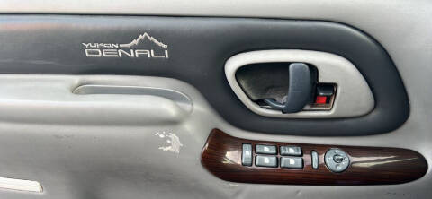 1999 GMC Yukon Denali