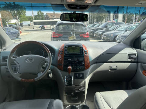 2008 Toyota Sienna XLE Limited