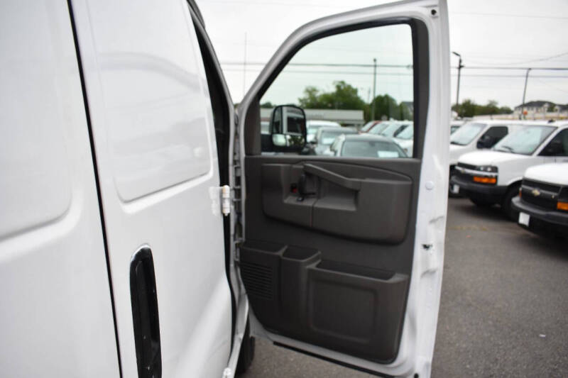 2021 GMC Savana 2500