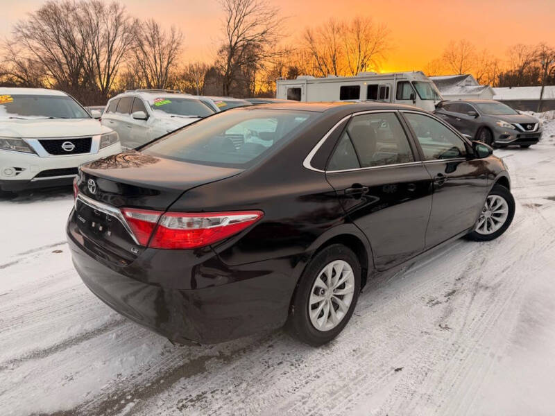 2016 Toyota Camry LE