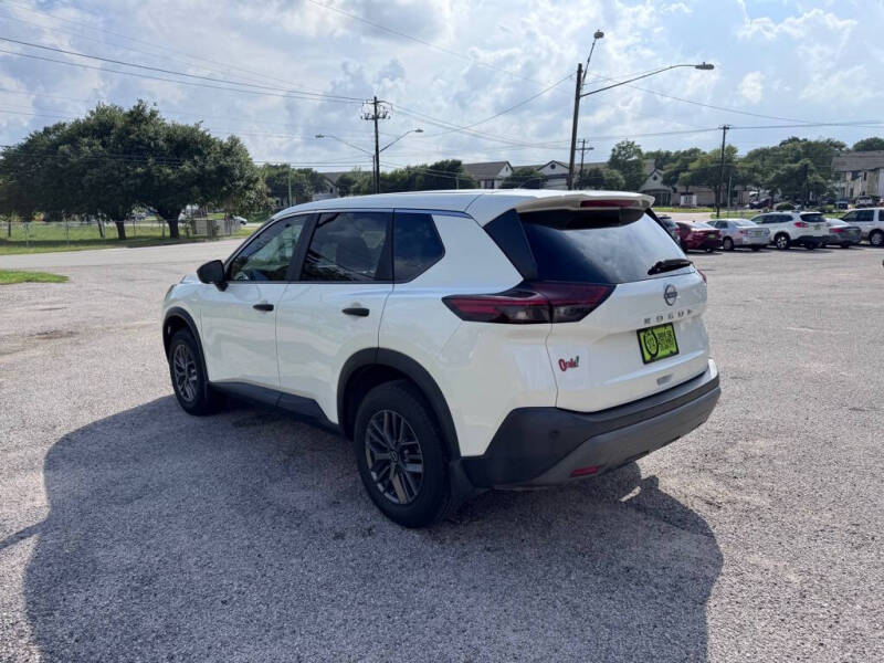 2022 Nissan Rogue S