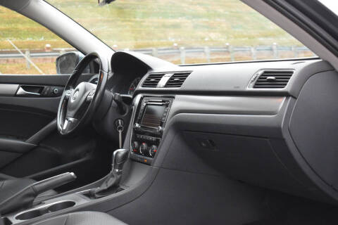 2014 Volkswagen Passat 1.8T SE