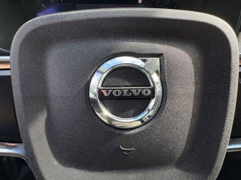 2023 Volvo XC40 B5 Core